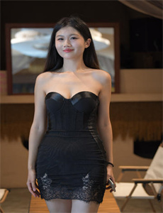 照亮麦哲伦云