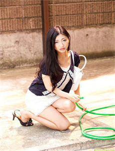 脸红的嫂子