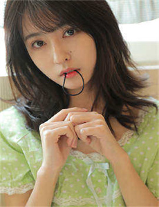 她