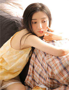 冰柱的美女